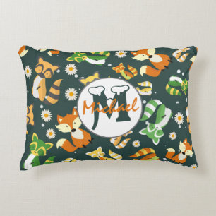 Geborduurde wasberen patroon kinderkamer marinebla accent kussen