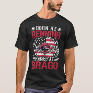 Geboren bij Benning Opgegroeid bij Bragg Legervete T-shirt