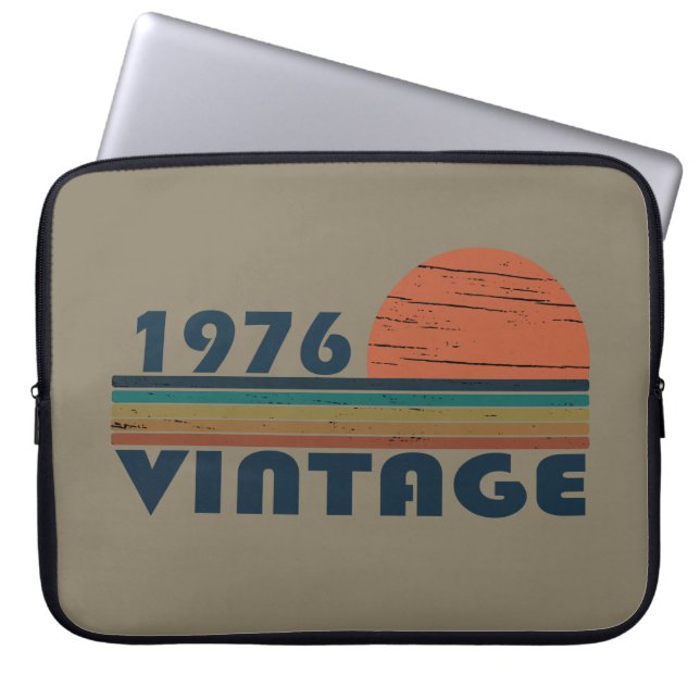 Geboren in 1976 op  verjaardag laptop sleeve (Voorkant)
