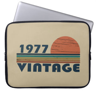 geboren in 1977  verjaardag laptop sleeve