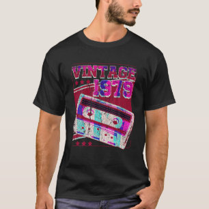 GEBOREN IN 1979 PINK MAROON PAARSE VROUWEN 40E 41E T-SHIRT