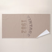 Geboren in 1982 op  verjaardag badhanddoek (Badhanddoek)