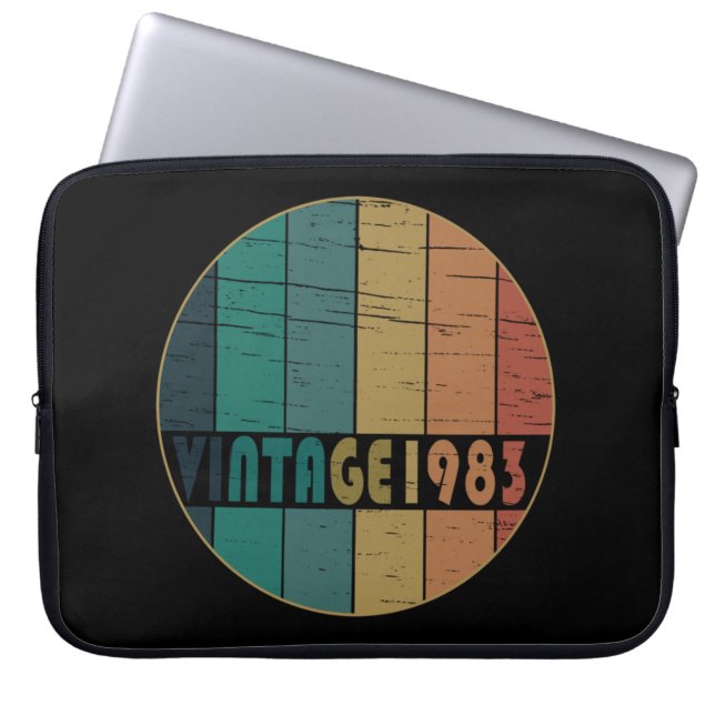Geboren in 1983 op  verjaardag laptop sleeve (Voorkant)