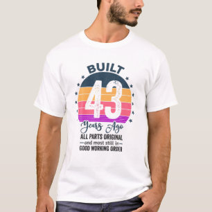 Gebouwd 43 jaar geleden Alle onderdelen Originele T-shirt