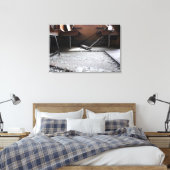 Gebroken glas op het aardverzegelde treinstanvas canvas afdruk (Insitu (Slaapkamer))