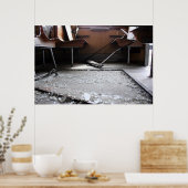 Gebroken glas op het poster van de verlaten trein (Keuken)