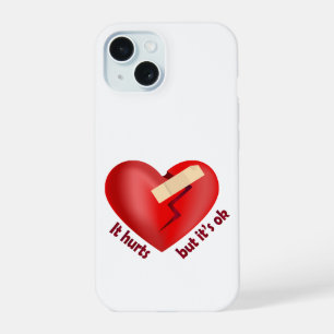 Gebroken hart geheeld met pleister en levensspreuk iPhone 15 hoesje