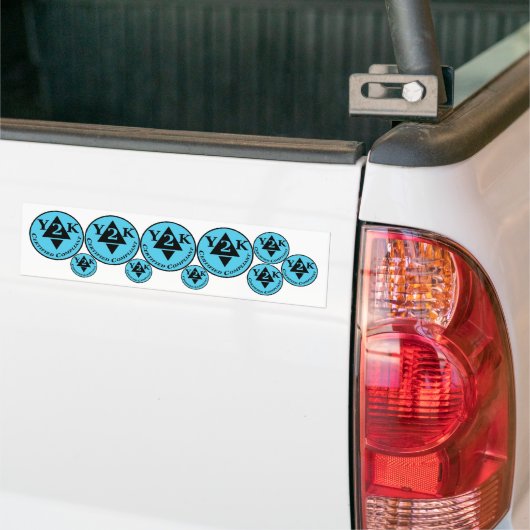 Gecertificeerde Y2K-conform Bumpersticker (Op Truck)