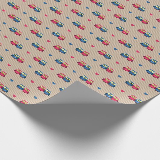 Gecontroleerd patroon met liefdesuilen cadeaupapier (Hoek)