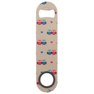 Gecontroleerd patroon met liefdesuilen speed flessenopener