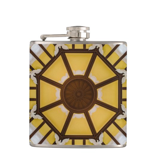 Gedecormeerd plafond op het station van Tokio Heupfles (Voorkant)