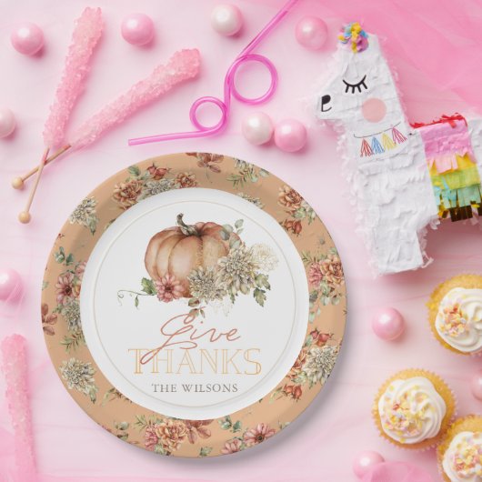 Geef Bedankt Pumpkin & White Dahlia Thanksgiving Papieren Bordje (Feest)