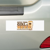 Geef dit meisje een Bier ND Bumpersticker (Op auto)
