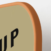 Geef je game meer kracht | Elegant Monogram Zand E Pickleball Paddle (Links Detail)