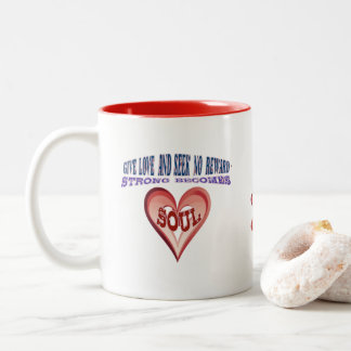 Geef liefde tweekleurige koffiemok