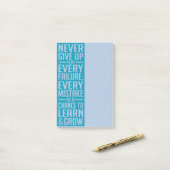 Geef nooit motivatie post-itnota's op post-it® notes (Op bureau)