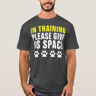 Geef ons een training voor ruimtevaarthonden. t-shirt