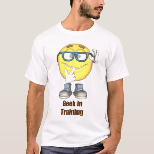 Geek dans le T-shirt de formation
