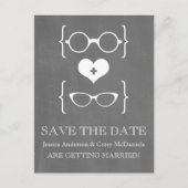 Geeky Glassen Chalkboard Save the Date Briefkaart (Voorkant)