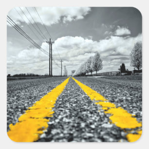 Geel asfalt snelweg creatieve fotografie vierkante sticker
