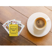 Geel bedrijfsmerk op speelkaarten