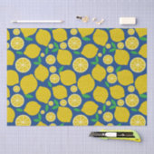 Geel Citrus Patroon op Blauw Tissuepapier (Craft)