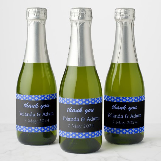 Geel damast patroon blauwe bruiloft sparkling wijnetiket (Flessen)