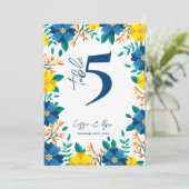 Geel en Blauw Bloem Nummer Tafel voor Huwelijksfee Bedankkaart (Staand voorkant)