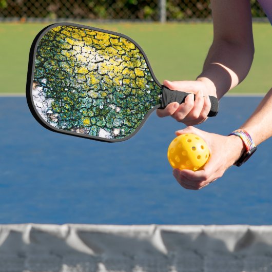 Geel en Groen Abstract Pickleball Paddle (Insitu)