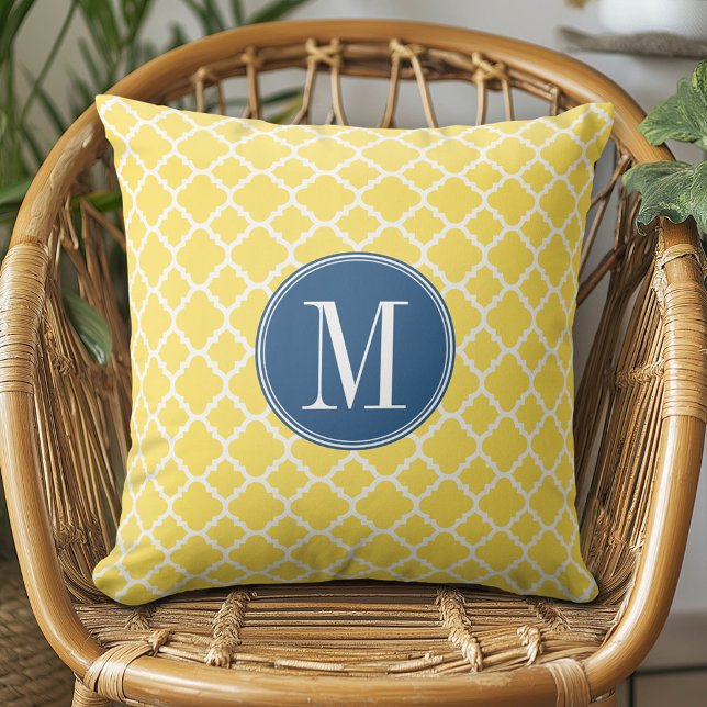 Geel en Navy Quatrefoil Pattern Custom Monogram Kussen (Custom Monogram Pillow)