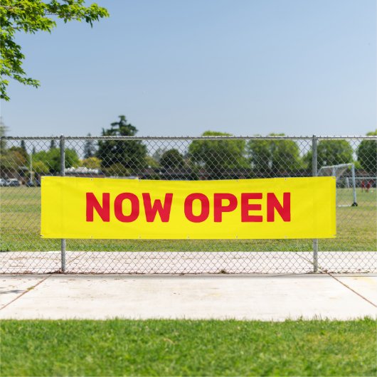 Geel en rood nu Open Sign Banner (Insitu)