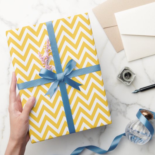 Geel en wit Chevron Cadeaupapier (Geschenken)