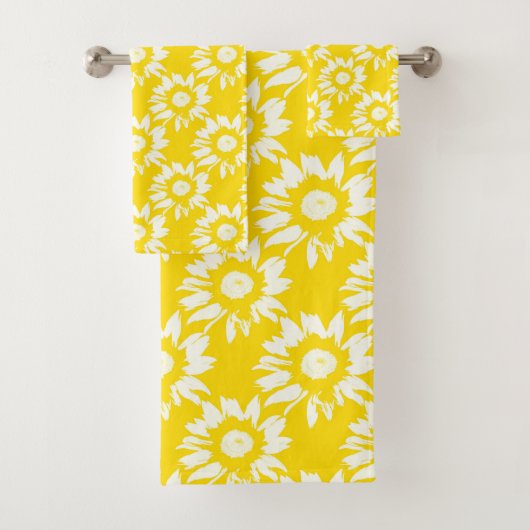Geel en wit zonnebloempatroon bad handdoek (Insitu)