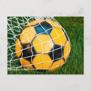 Geel en zwart Voetbal in net Briefkaart