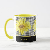 Geel Gerbera en Black Live, Love, Laugh Mok (Links)