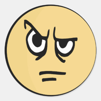 Geel gezicht dat verergerd is. ronde sticker