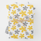 Geel & Grijs Waterverf Bloempatroon Inpakpapier Vel (In situ)