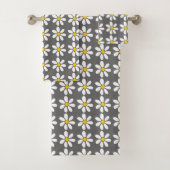 Geel grijs wit Daisy Pattern Bad Handdoek (Insitu)