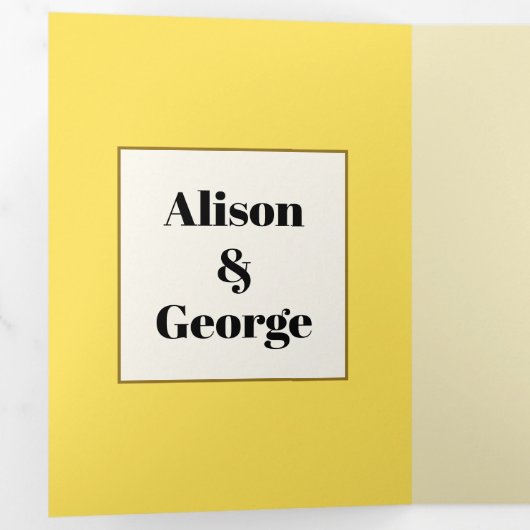 geel jasmijn en initialen bloemenbruiloft drieluik uitnodiging (Binnenzijde eerst)
