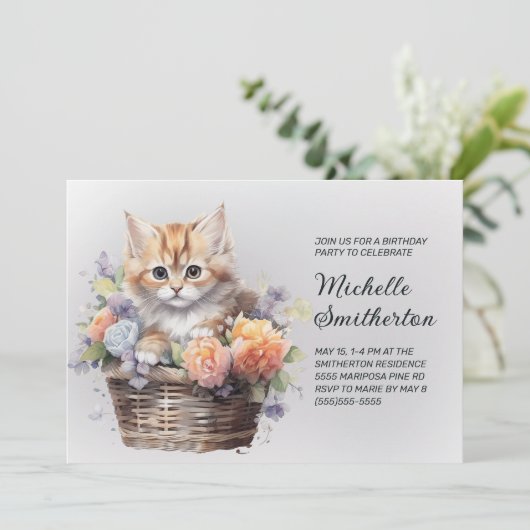 Geel Mandje met Bloemen Vrouw Verjaardag Kaart (Staand voorkant)