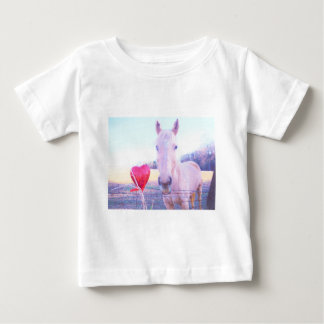 Geel paard en rood hart