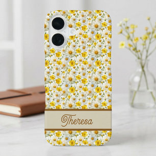 Geel patroon van wilde bloemen met monogramnaam iPhone 16 hoesje
