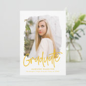 Geel | Preppy Script Photo Afstuderen Aankondiging (Staand voorkant)