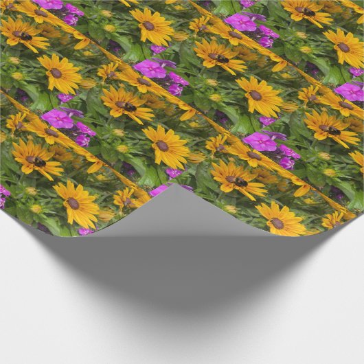 Geel Rudbeckia Flowers Roze Phlox en Bee Cadeaupapier (Hoek)