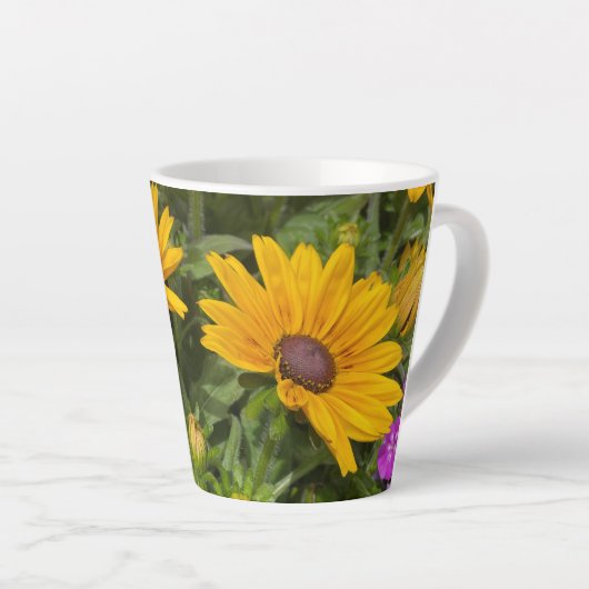 Geel Rudbeckia Flowers Roze Phlox en Bee Latte Mok (Rechterhoek)