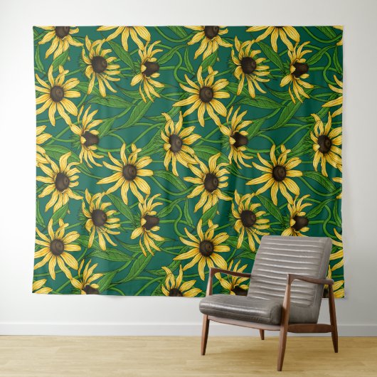 Geel Rudbekia op donkergroen Wandkleed (In Situ (horizontaal))