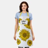 Geel Schort met zonnebloemen (Gedragen)