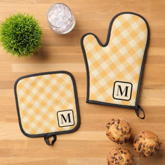 Geel Sinaasappel Buffel Plaid Gingham Monogrammed Ovenwant & Pannenlap Set (Top down)