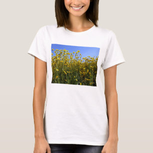Geel veld met wilde bloemen t-shirt