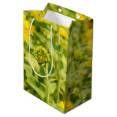 Geel zonnebloemveld medium cadeauzakje (Achterkant Gekanteld)